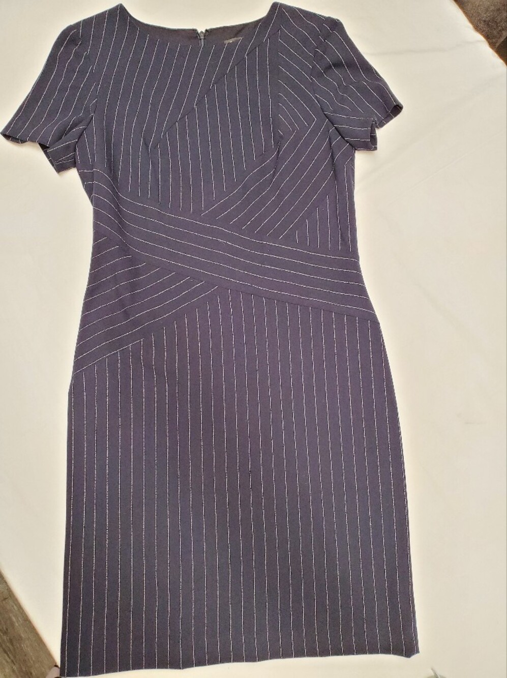 Tahari Arthur S. Levine Navy Pinstripe Sheath Dress Size 10 | Career Chic Office